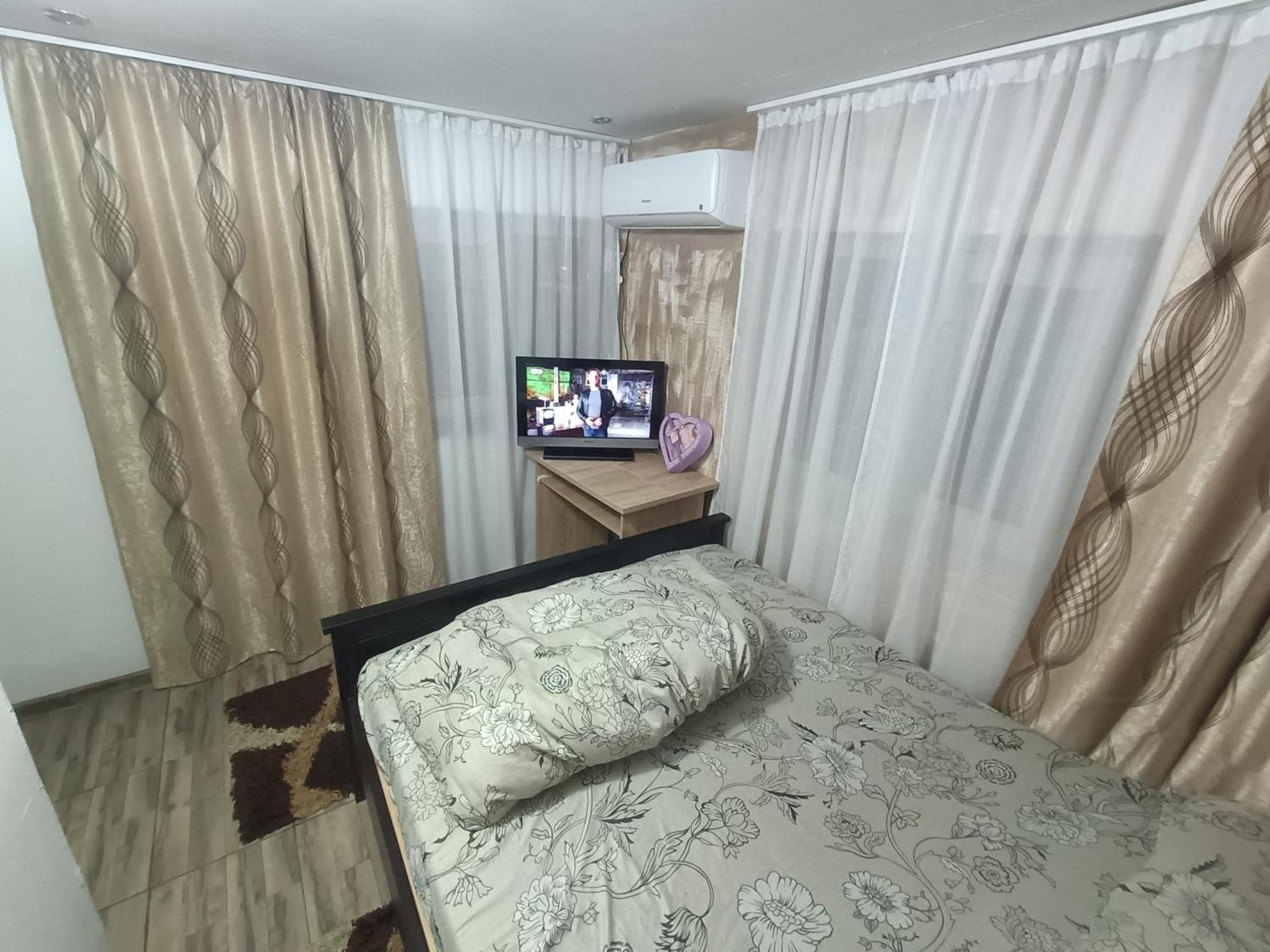 Pensiunea Casa Bianca Тыргу-Жиу Экстерьер фото